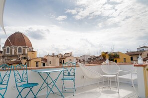 Outdoor dining - Central Luxury Suite & Top Roof Terrace (Firenze)