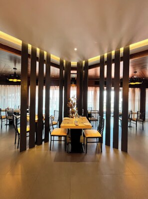 Couples’ dining - Hotel Bell Elite (Port Blair)