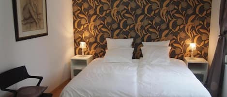 1 chambre, fer et planche à repasser, lit parapluie, Wi-Fi gratuit