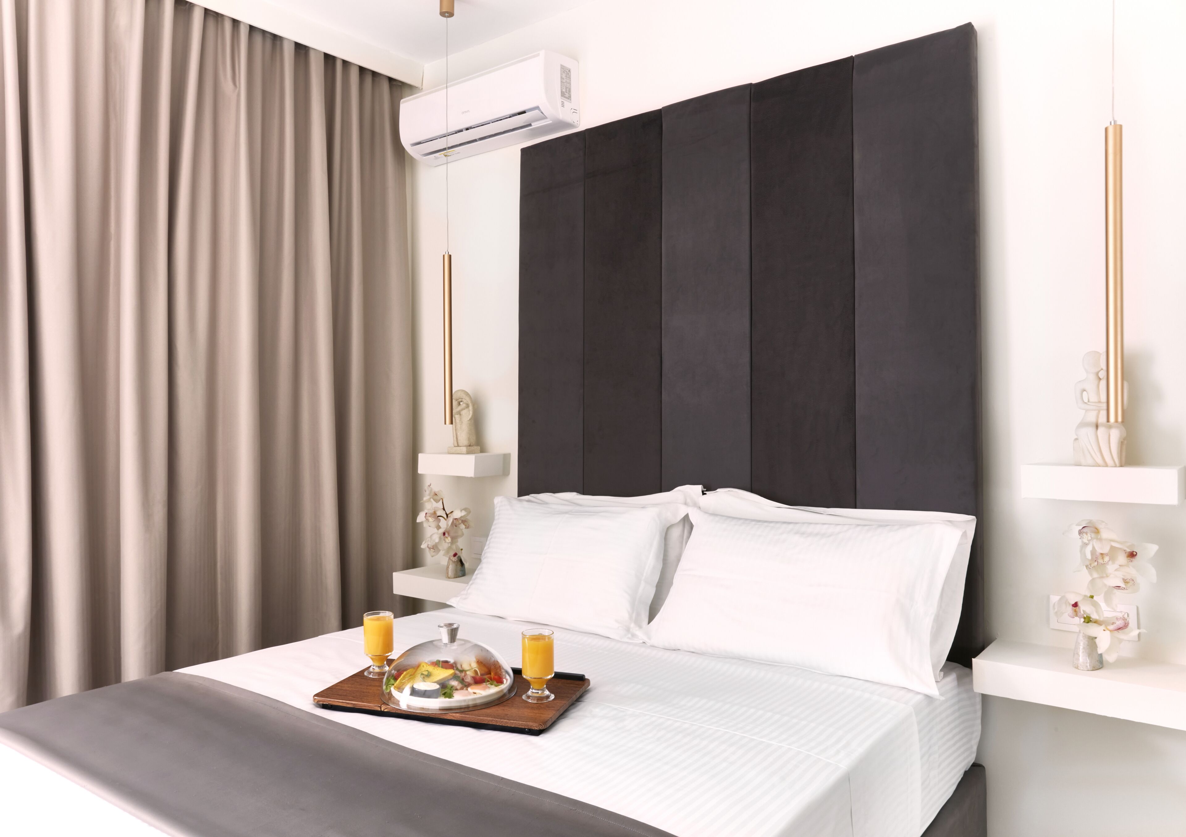 Caja de seguridad en la habitación y sistema de insonorización 