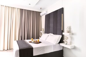 标准双人房 | 客房内保险箱、隔音、熨斗/熨板、免费 WiFi