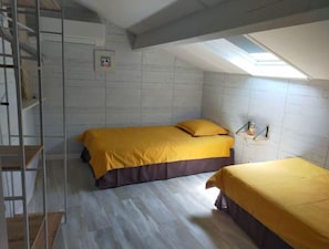 2 bedrooms, iron/ironing board, travel cot, WiFi