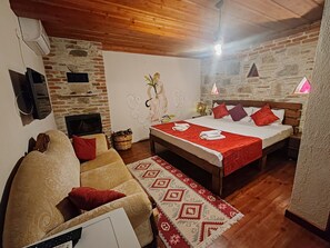 Design Double Room | Premium bedding, desk, free WiFi, bed sheets - Taş konak Manolya (Selçuk)