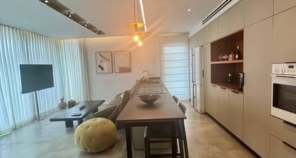 Bat Galim Seaside Retreat by Sea N' Rent
