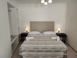 1 soverom, safe på rommet, strykejern/-brett og wi-fi