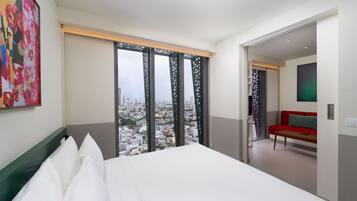 Wink Live One-bedroom | Premium bedding, down comforters, memory foam beds, minibar