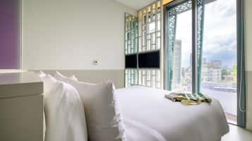 Chambre, 1 grand lit, vue fleuve