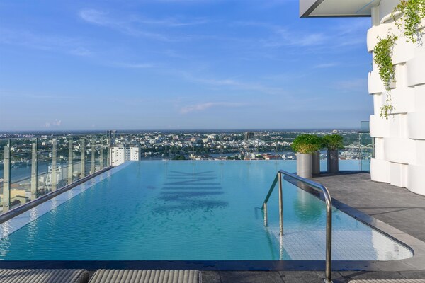 Wink Cần Thơ Centre, Unscripted By Hyatt - 24 Hours Stay - Can Tho