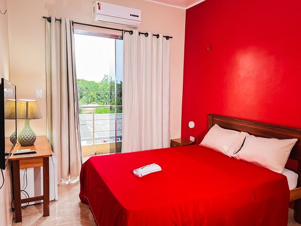 20 bedrooms, iron/ironing board, WiFi, bed sheets