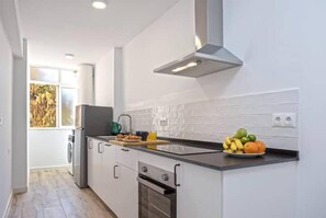Fridge, microwave, oven, electric kettle - Torremolinos Easy Break (Torremolinos)