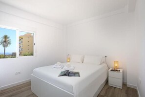 3 bedrooms, desk, iron/ironing board - Torremolinos Easy Break (Torremolinos)