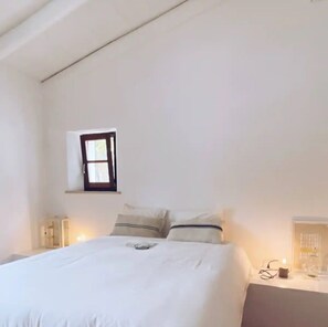 3 soverom, strykejern/-brett, wi-fi og sengetøy