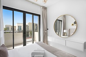 4 soverom, safe på rommet, strykejern/-brett og wi-fi (inkludert)