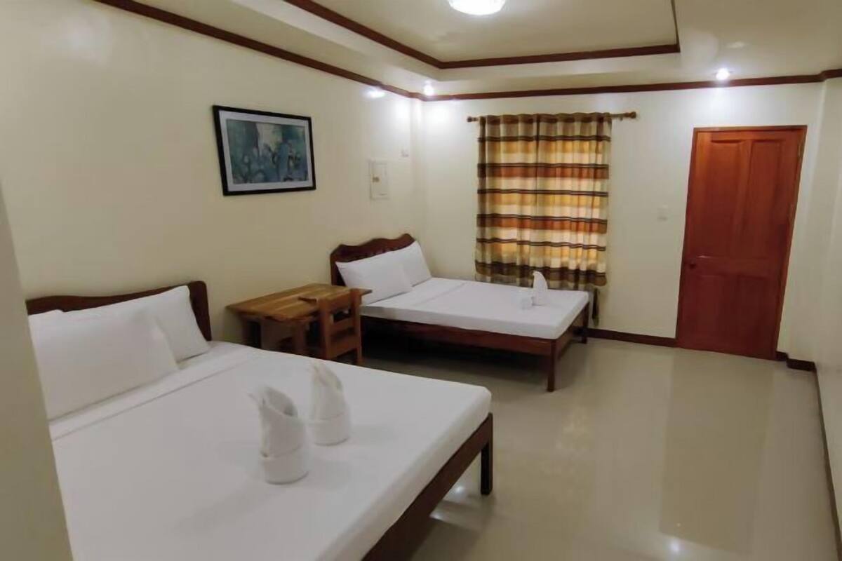 Desk, laptop workspace, WiFi (free), bed sheets