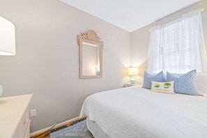 2 chambres, fer et planche à repasser, Wi-Fi gratuit, draps fournis