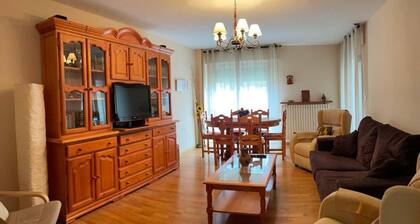 Cozy 2-Bed Apt in Jaca with Terrace and Parking, 10 min Walk to Center
