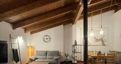 Central Jaca Penthouse: Cozy 2BR + Sofa-bed, Fully Equipped Kitchen