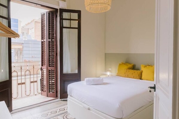 3 chambres, fer et planche à repasser, Wi-Fi, draps fournis