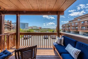 Property grounds - Retreat at Sunset Landing (Ocean City)