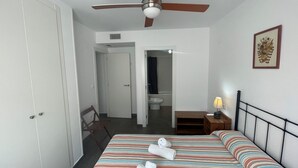 Unclassified image, 2 of 21, button - Beachside Apartments in Dénia with Pool, Parking, and Terrace/Balcony (Denia)