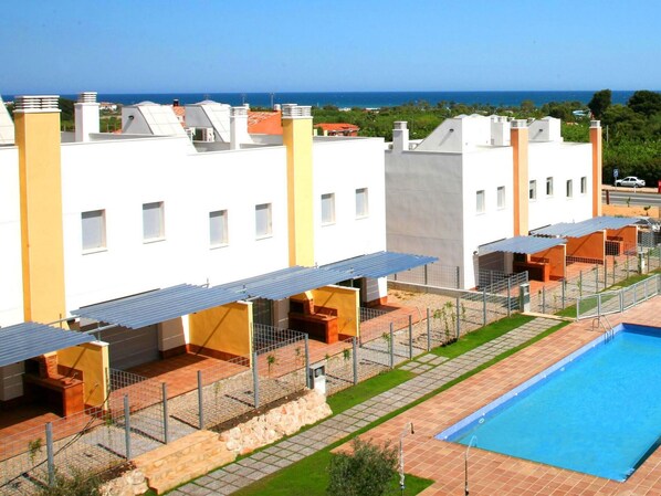 Pool - Semi-detached house in Creixell with pool and WIFI, near beach (Creixell)