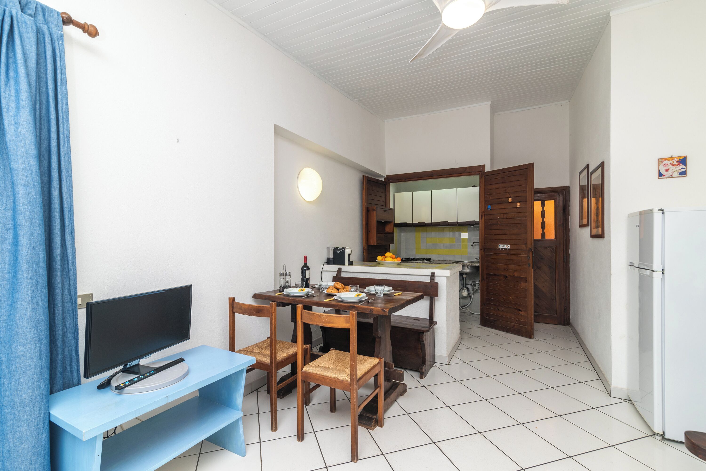 Family Apartment, Multiple Bedrooms (Trilo Super Standard 205 Ginepro) | Dining