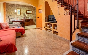 TV - Charming Rustic-Modern House with A/C & WiFi, 200m from Beach in Palamós Center (Palamós)