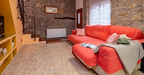 TV - Charming Rustic-Modern House with A/C & WiFi, 200m from Beach in Palamós Center (Palamós)