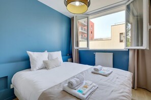 2 bedrooms, internet, bed sheets - 218 Suite Tali - Superb Apartment in Paris (Paris 13 Gobelins)