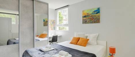 1 غرفة نوم ومكواة/لوح كي وواي فاي وملاءات أسرّة