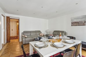 Interior - 618 Suite Elisabeth - Stunning Apartment in Paris (Paris 10 Entrepôt)