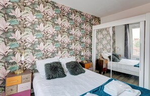 1 bedroom, WiFi, bed sheets