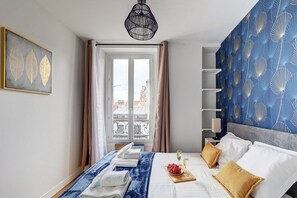 2 quartos, acesso à internet, roupa de cama