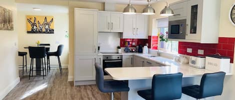 公寓 | 2 多间卧室、高速上网