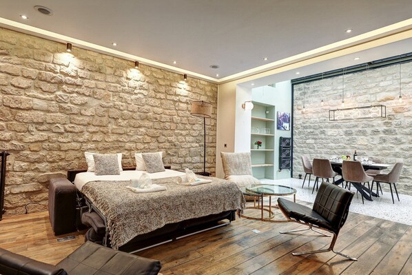 3 Schlafzimmer, Schreibtisch, Bügeleisen/Bügelbrett, Internetzugang