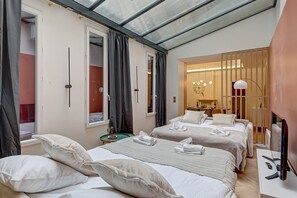 3 chambres, bureau, fer et planche à repasser, accès Internet