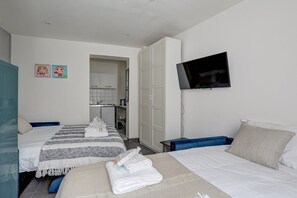1 bedroom, iron/ironing board, WiFi, bed sheets - 339 Suite Durand - Superb studio in Paris (Paris 14 Observatoire)