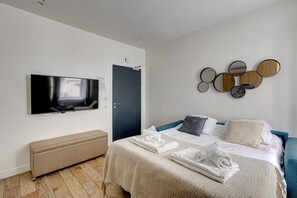 1 habitación, tabla de planchar con plancha, wifi y ropa de cama 