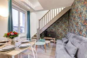 TV - 805 Suite Amazing - Superb Duplex (Bagnolet)