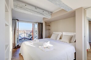 1 chambre, fer et planche à repasser, accès Internet, draps fournis