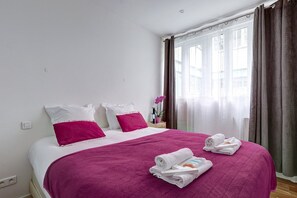 1 bedroom, iron/ironing board, WiFi, bed sheets - 650 Suite Julius - Superb apartment in Paris (Paris 11 Popincourt)