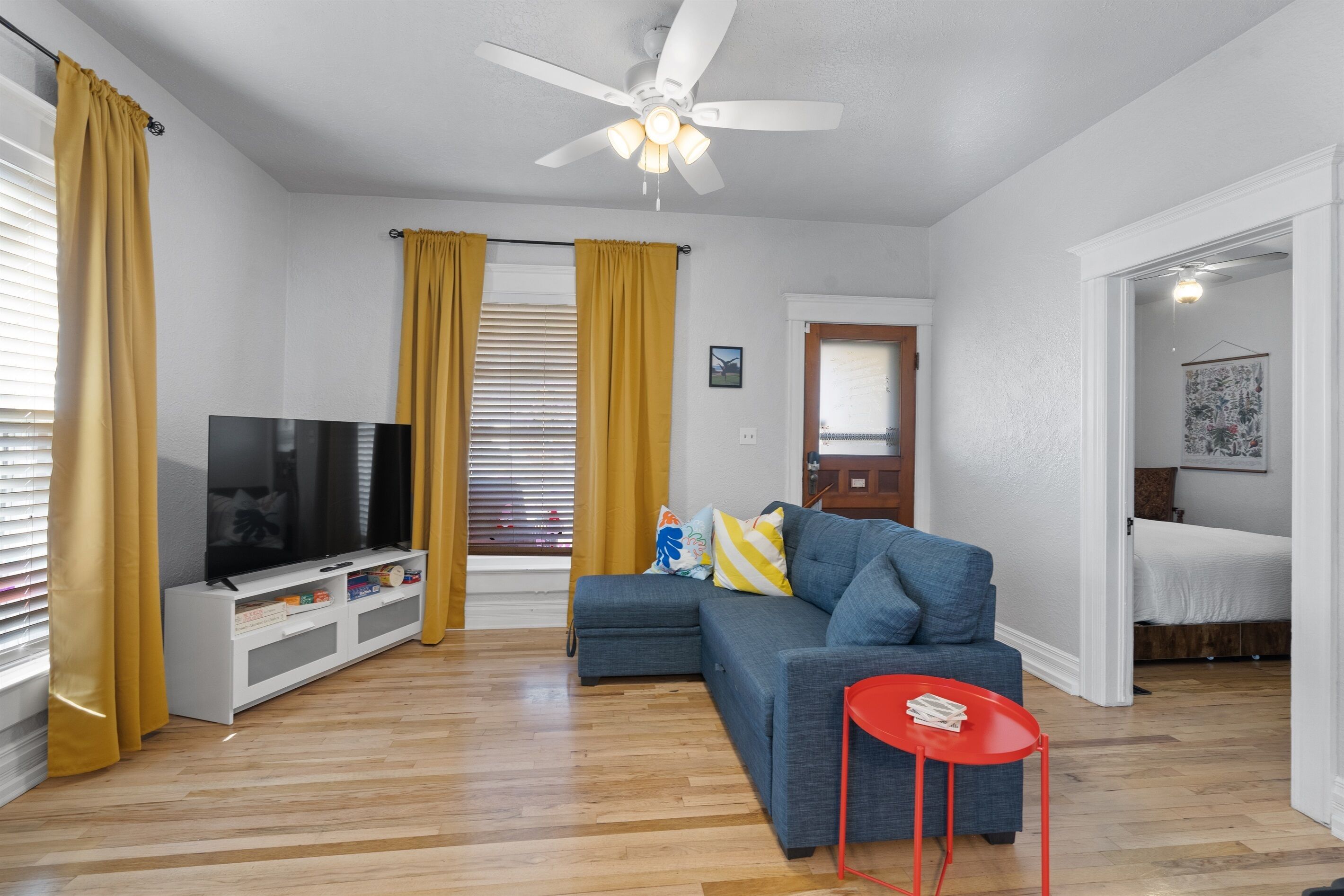 2 bedrooms, desk, iron/ironing board, free WiFi