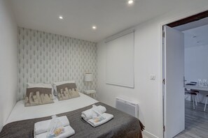2 bedrooms, Internet, bed sheets