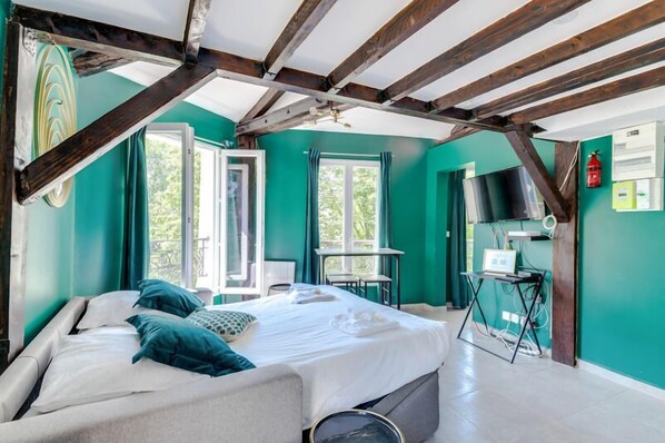 1 bedroom, iron/ironing board, WiFi, bed sheets - 147-Suite Atmosphere - Superb apartment in Paris (Paris 10 Entrepôt)