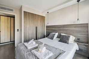 2 bedrooms, Internet, bed sheets