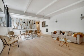 TV - 178 Suite Cesar - Superb apartment in Paris (Paris 11 Popincourt)