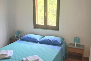 3 chambres, fer et planche à repasser, lit de bébé portatif, Wi-Fi