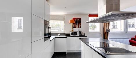 Fridge, microwave, oven, dishwasher