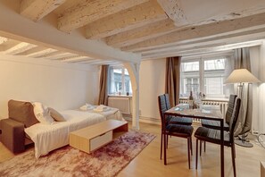 2 slaapkamers, een strijkplank/strijkijzer, wifi, beddengoed