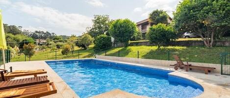 Piscine extérieure